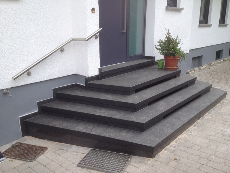 Nero Assoluto geflammt / poliert